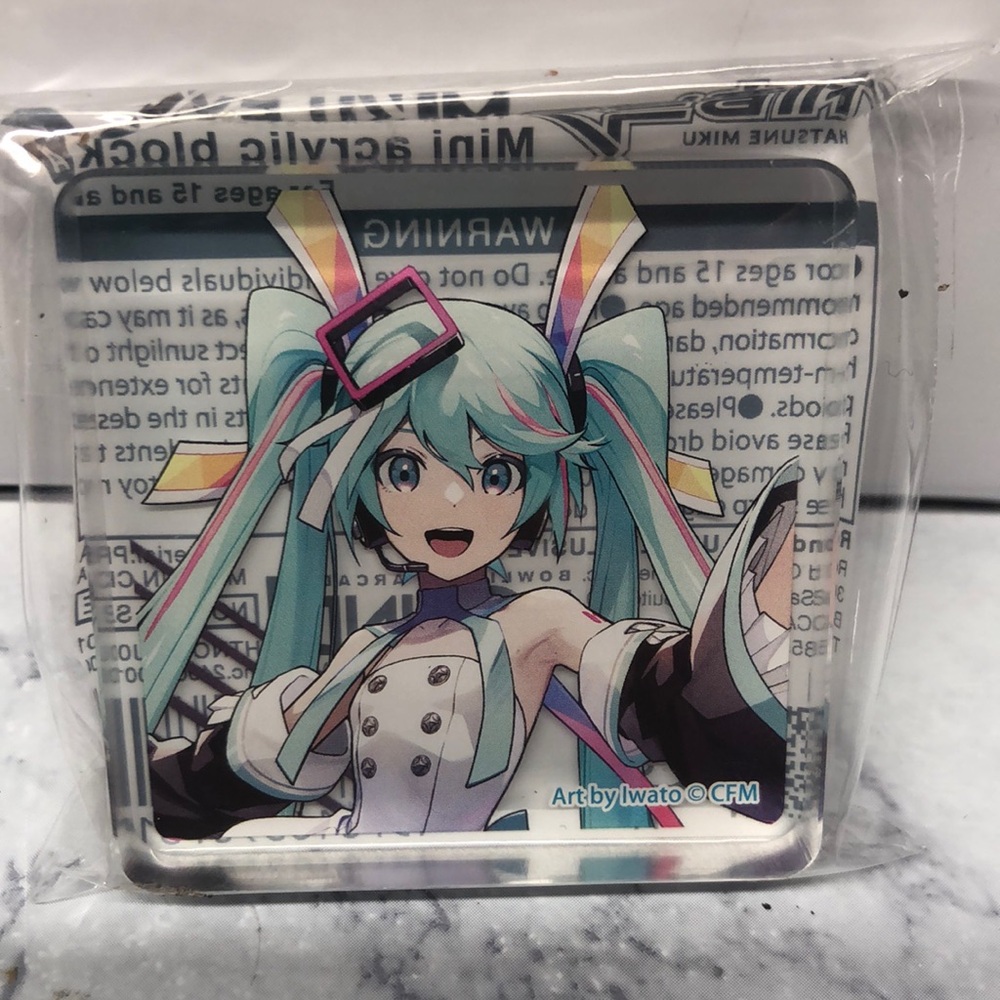 Manga Round1 Acrylic Block